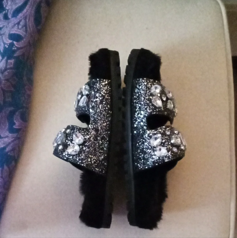 Michael Kors Black Furry Slipper Slides with Rhinestone Straps 9.5 - Picture 2 of 6